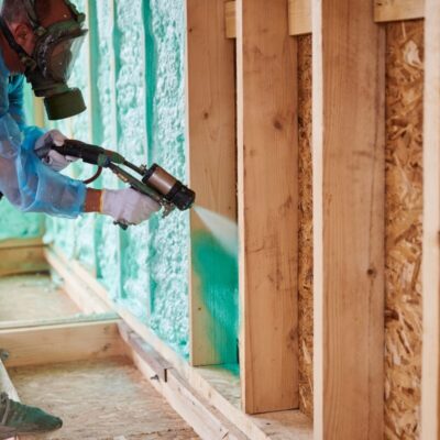 Rekuperacja: filtry G4/F7/F9 wymienia się wg wzrostu oporów i spadku jakości powietrza; termowizja przy ΔT 10–15°C ujawnia skutki dławienia.